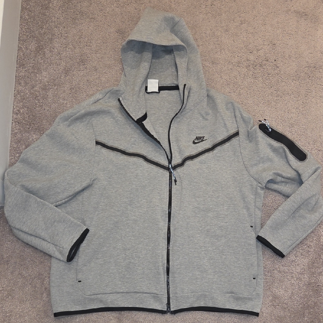 Nike Heather Gray Hoodie With Black Trim